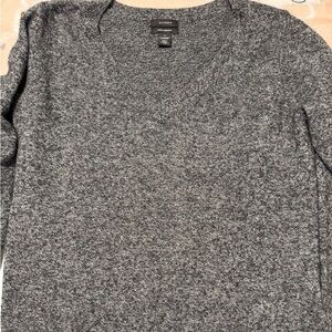 Halogen Women’s Charcoal v-neck Sweater